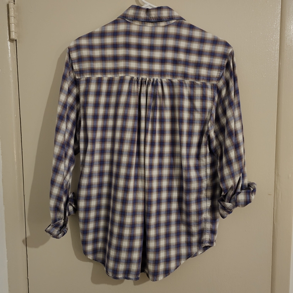 L.L. Bean Men's Blue Plaid Shirt - Picture 4 of 4